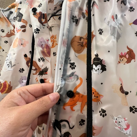 Disney rare pets theme rain jacket - Picture 4 of 7